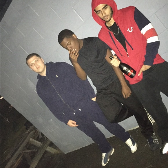 Meet your Posher, Peter - Picture 1 of 1